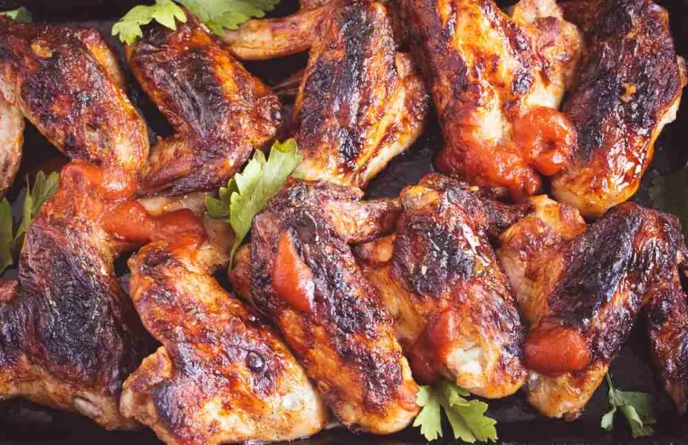 Commander des sarcives de poulet pour un dîner entre amis, Saint-Denis, Food La Kour